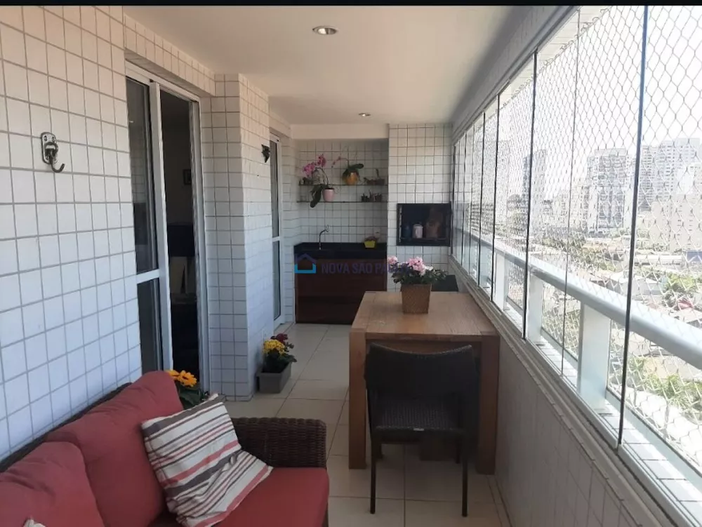 Apartamento à venda com 3 quartos, 136m² - Foto 2