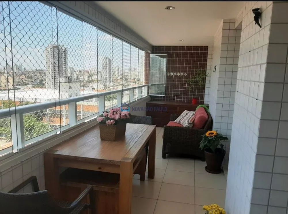 Apartamento à venda com 3 quartos, 136m² - Foto 1