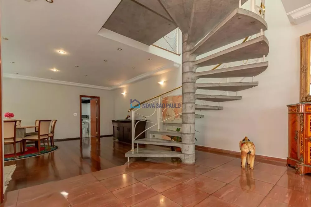 Casa à venda com 3 quartos, 360m² - Foto 2