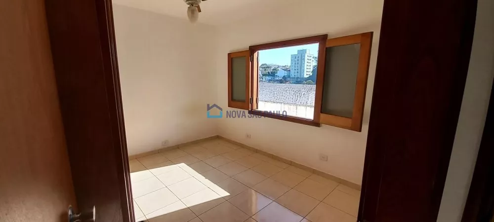 Casa à venda com 3 quartos, 230m² - Foto 4