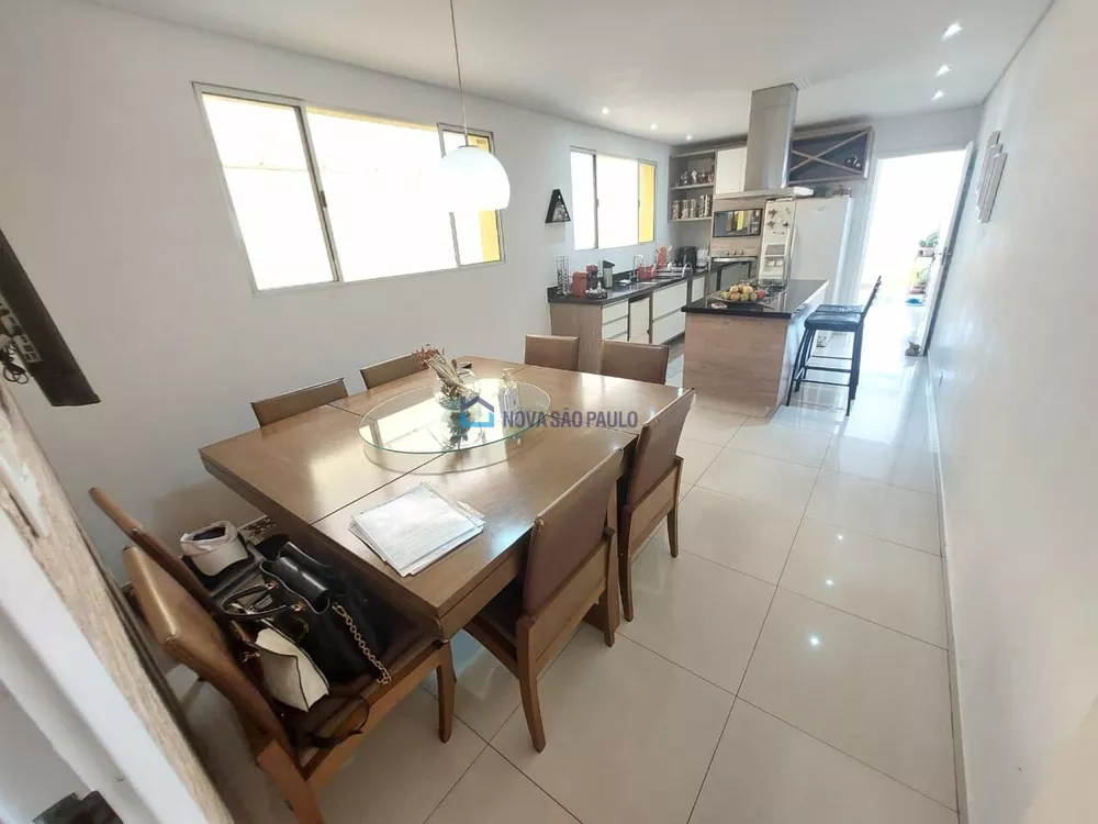 Casa à venda com 4 quartos, 216m² - Foto 7