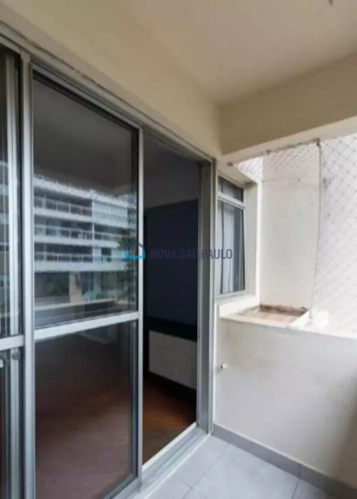 Apartamento à venda com 2 quartos, 68m² - Foto 4