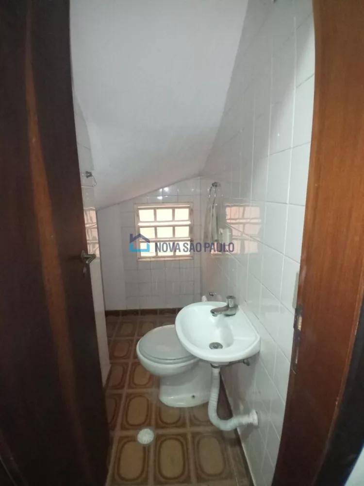 Casa para alugar com 2 quartos, 150m² - Foto 4