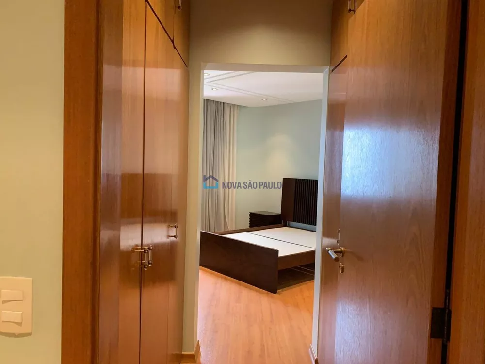 Apartamento à venda com 4 quartos, 209m² - Foto 7