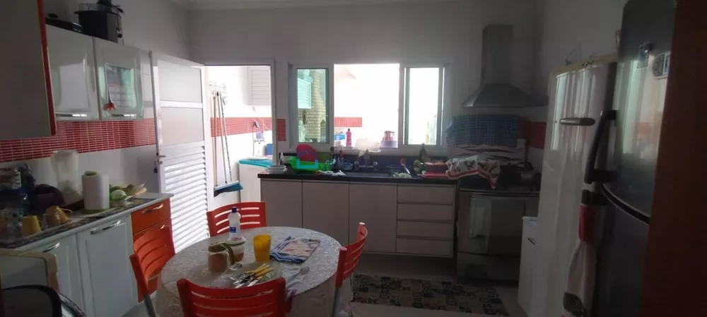 Casa à venda com 3 quartos, 129m² - Foto 4