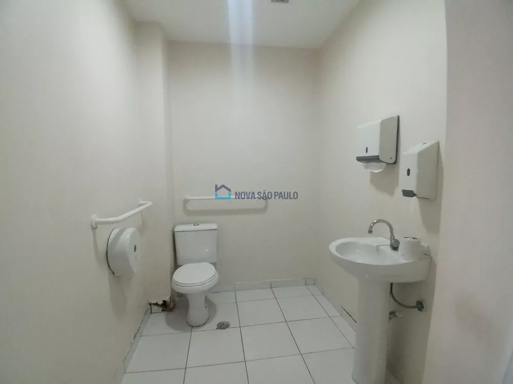 Casa Comercial para alugar com 4 quartos, 166m² - Foto 6