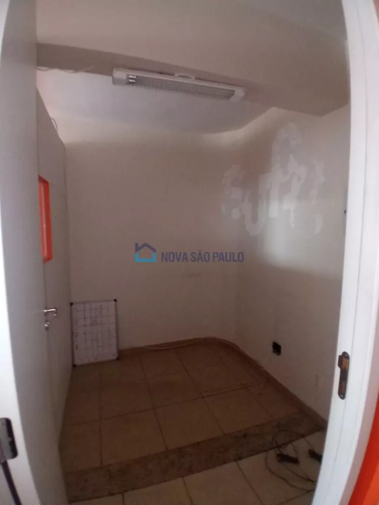 Casa Comercial para alugar com 4 quartos, 166m² - Foto 5