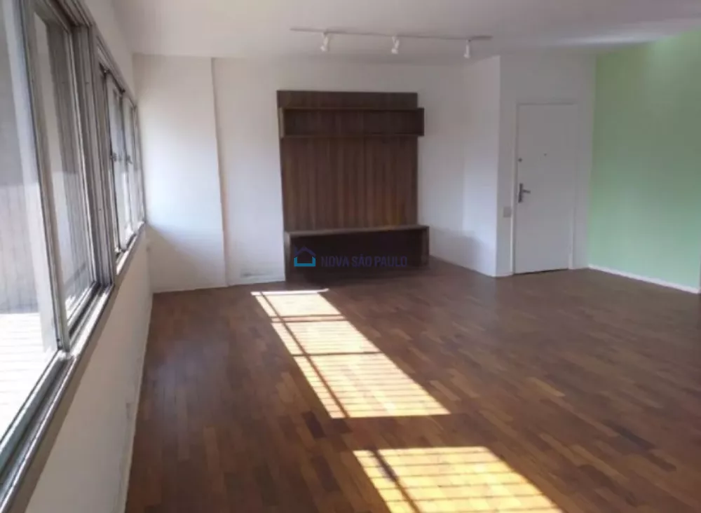 Apartamento à venda com 3 quartos, 150m² - Foto 3