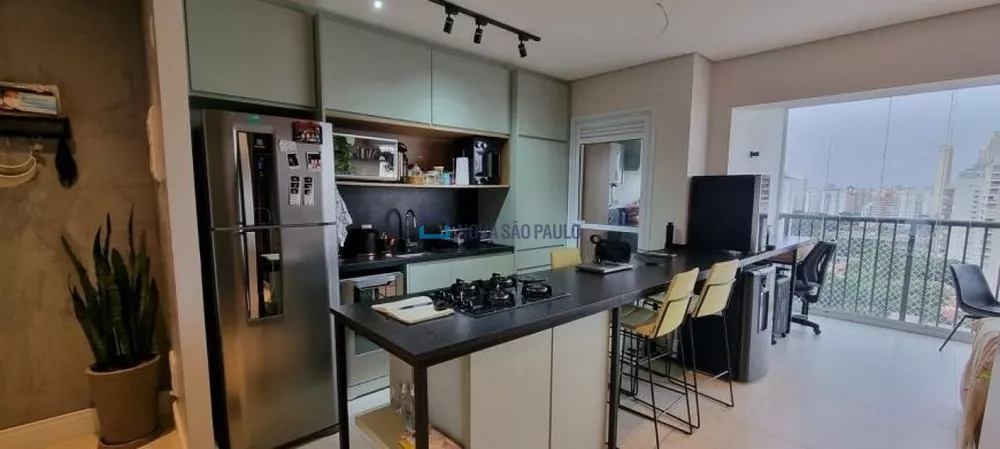 Apartamento à venda com 2 quartos, 66m² - Foto 1