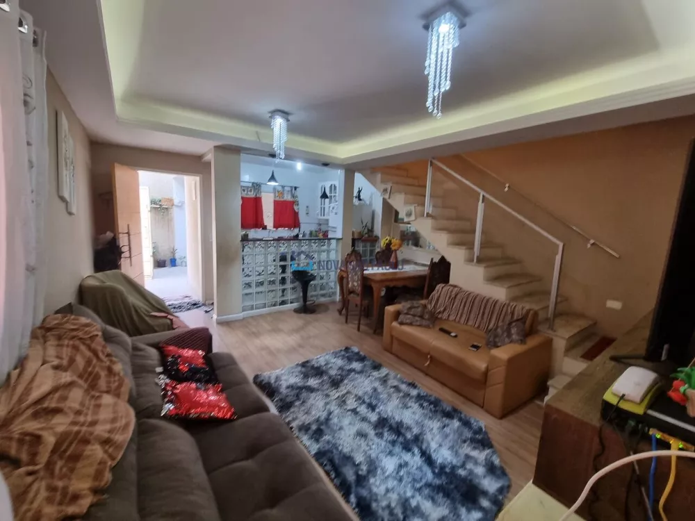 Casa à venda com 3 quartos, 90m² - Foto 4