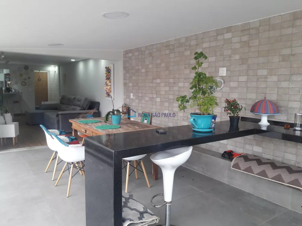 Apartamento à venda com 3 quartos, 185m² - Foto 2