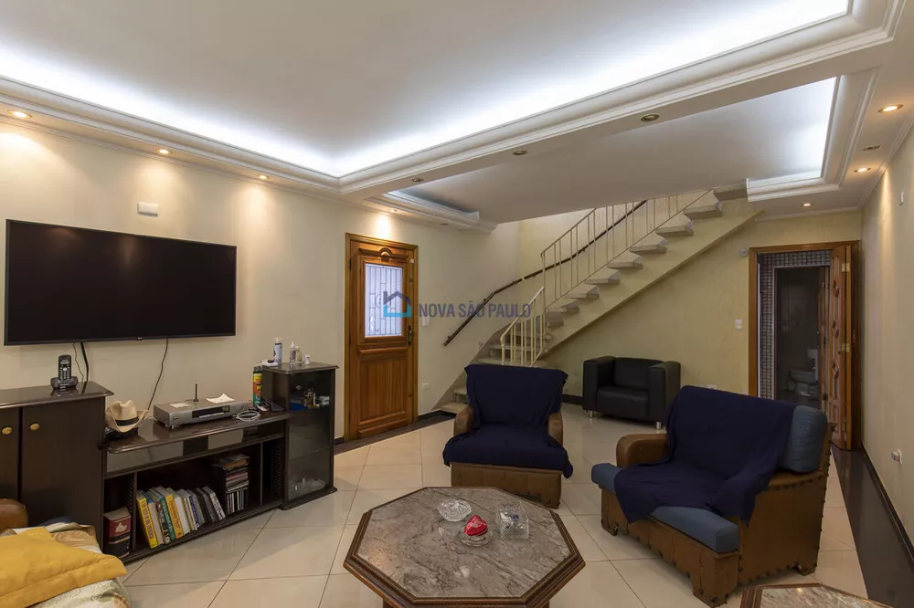 Casa à venda com 3 quartos, 167m² - Foto 2