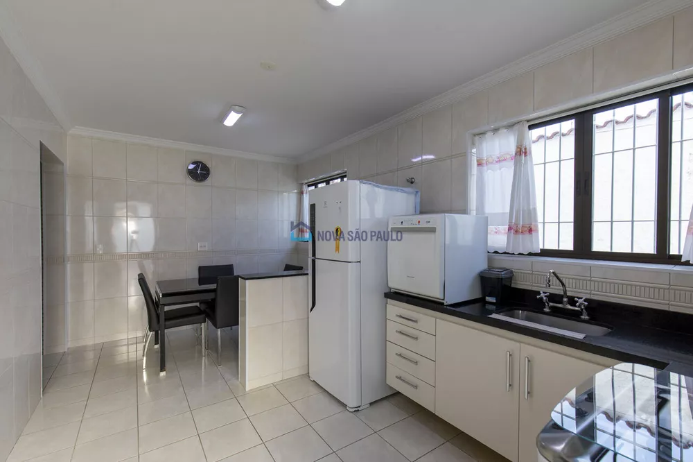 Casa à venda com 3 quartos, 167m² - Foto 4