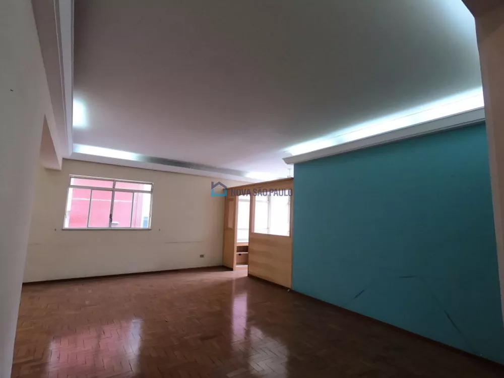 Apartamento à venda com 3 quartos, 220m² - Foto 4