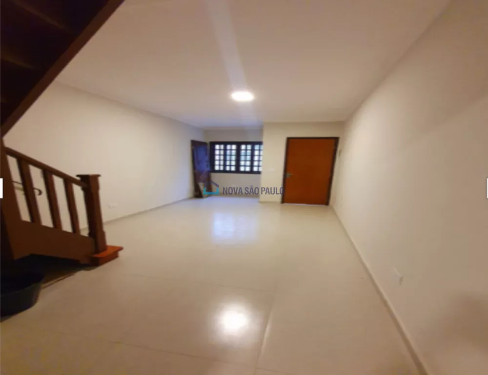 Casa à venda com 2 quartos, 80m² - Foto 2