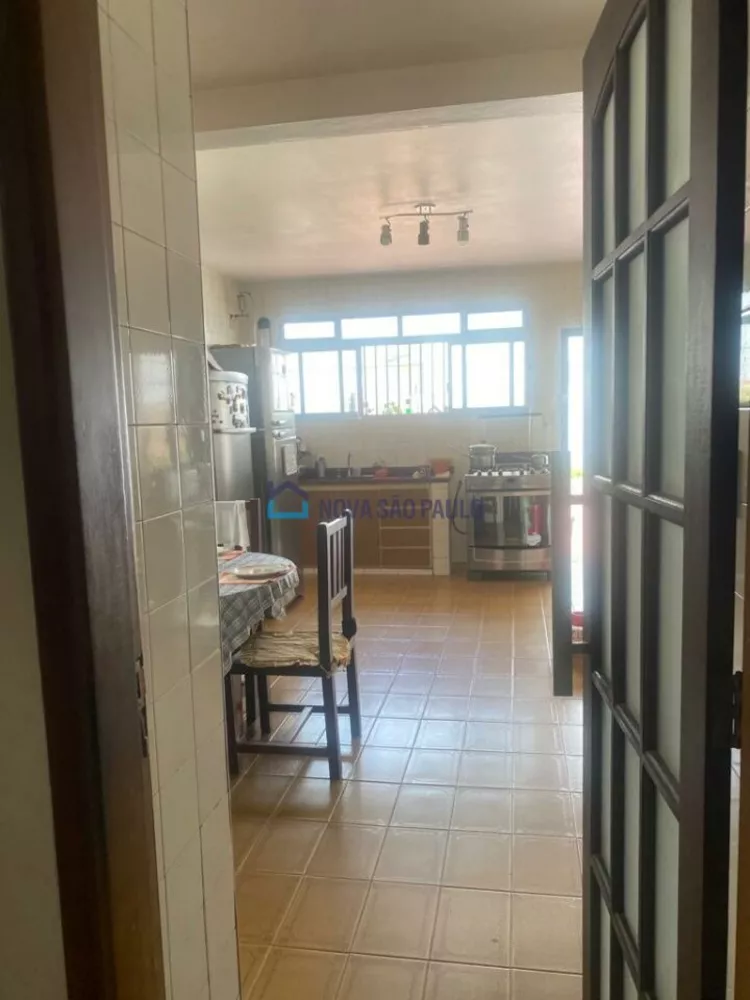 Casa para alugar com 3 quartos, 500m² - Foto 1