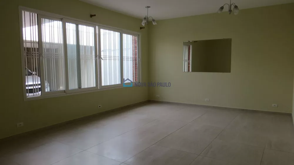 Casa à venda com 3 quartos, 202m² - Foto 4