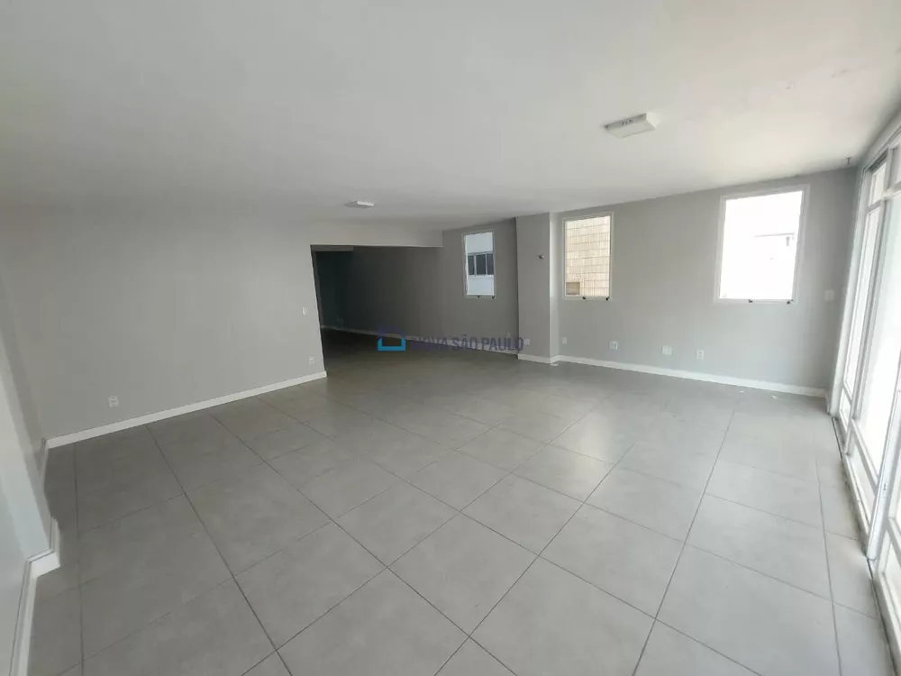 Apartamento para alugar com 3 quartos, 278m² - Foto 1