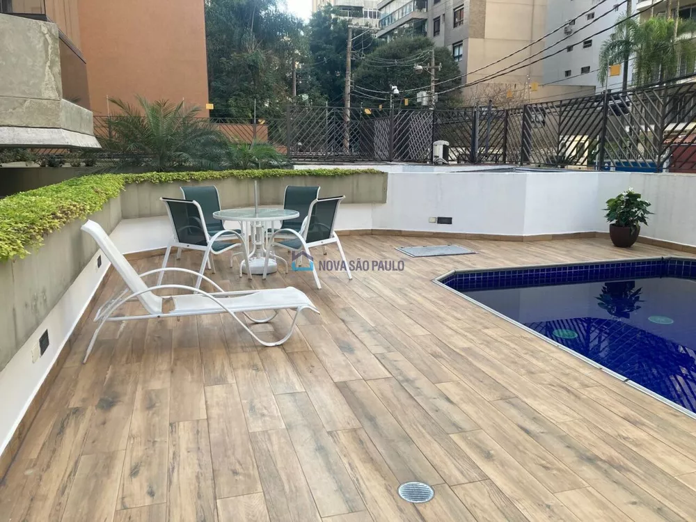 Apartamento à venda com 3 quartos, 189m² - Foto 2