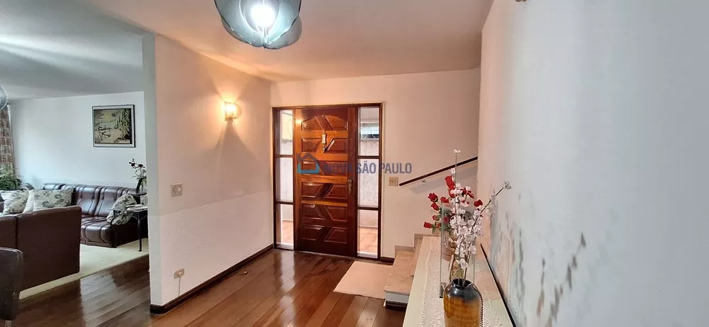 Casa à venda com 3 quartos, 202m² - Foto 4