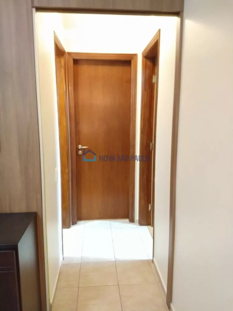 Apartamento à venda com 2 quartos, 70m² - Foto 4