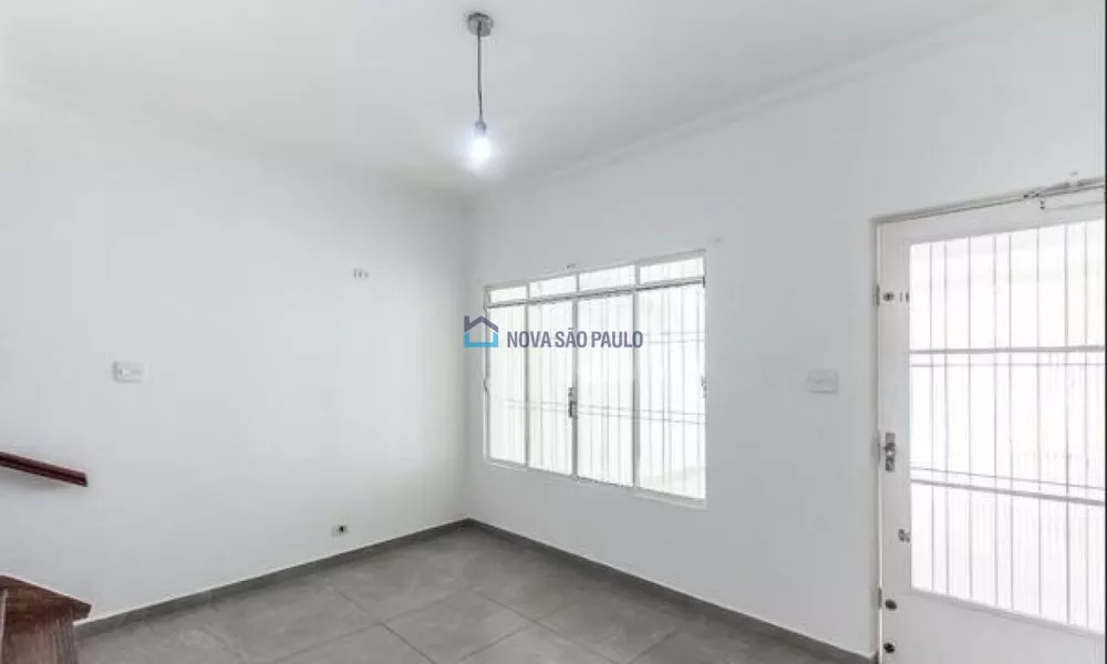 Casa de Vila à venda com 3 quartos, 160m² - Foto 2