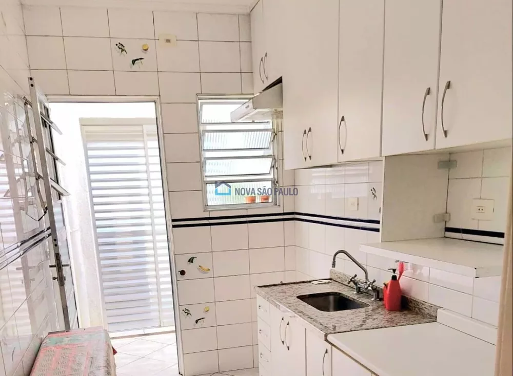 Casa à venda com 3 quartos, 100m² - Foto 4