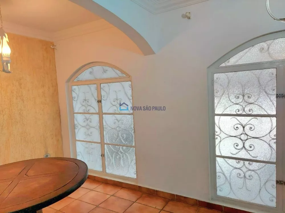 Casa à venda com 3 quartos, 100m² - Foto 1