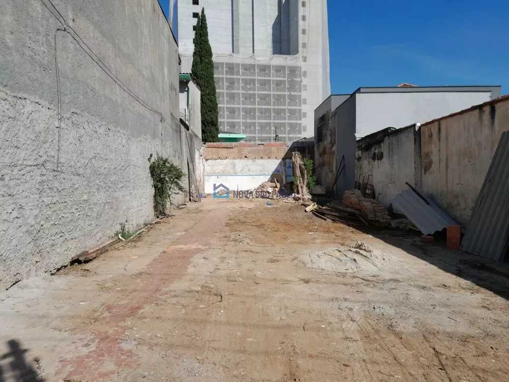 Terreno à venda, 240m² - Foto 1