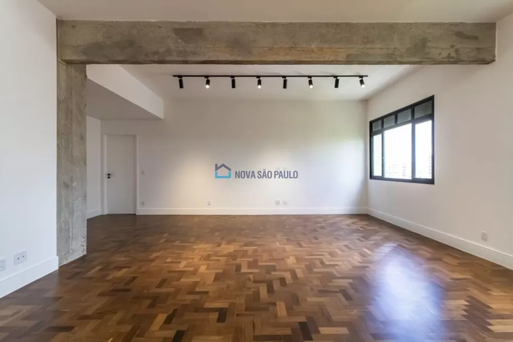 Apartamento à venda com 3 quartos, 212m² - Foto 3