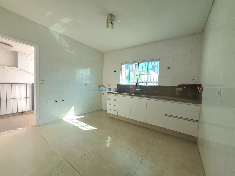 Casa à venda com 3 quartos, 158m² - Foto 4