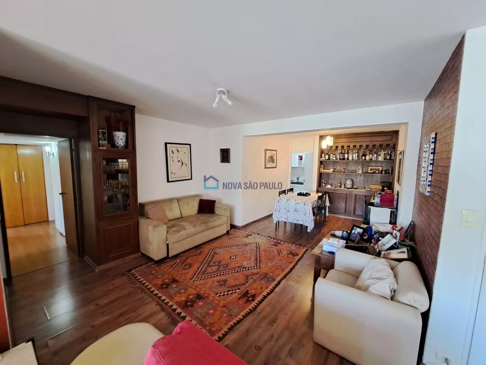 Apartamento à venda com 3 quartos, 137m² - Foto 2