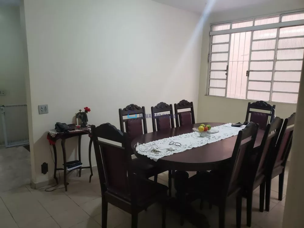 Casa à venda com 3 quartos, 220m² - Foto 3