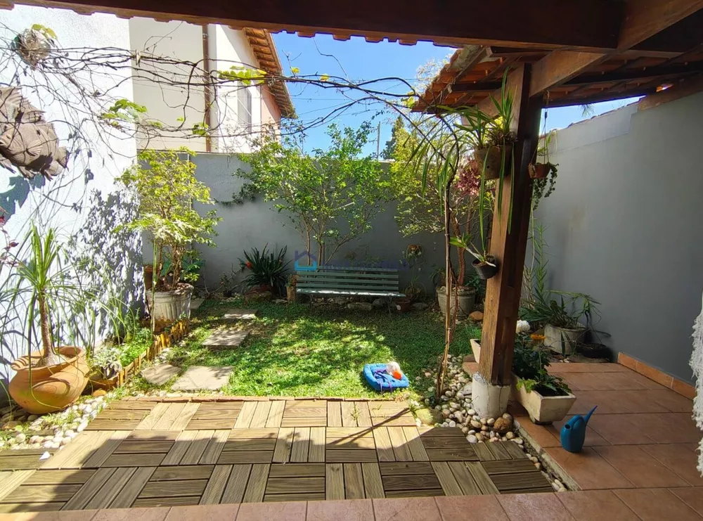 Casa à venda com 3 quartos, 135m² - Foto 4