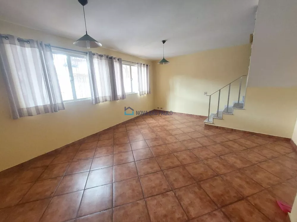 Casa para alugar com 3 quartos, 180m² - Foto 4