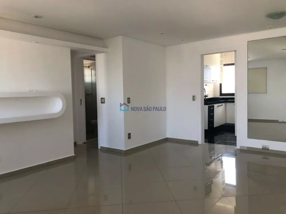 Apartamento à venda com 3 quartos, 81m² - Foto 2