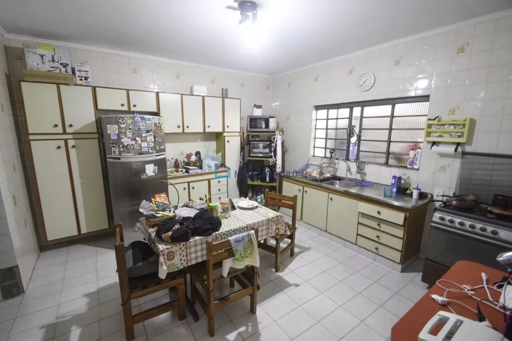 Casa à venda com 4 quartos, 230m² - Foto 3