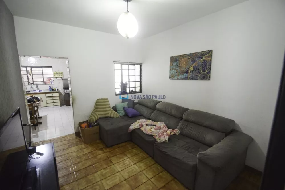 Casa à venda com 4 quartos, 230m² - Foto 1