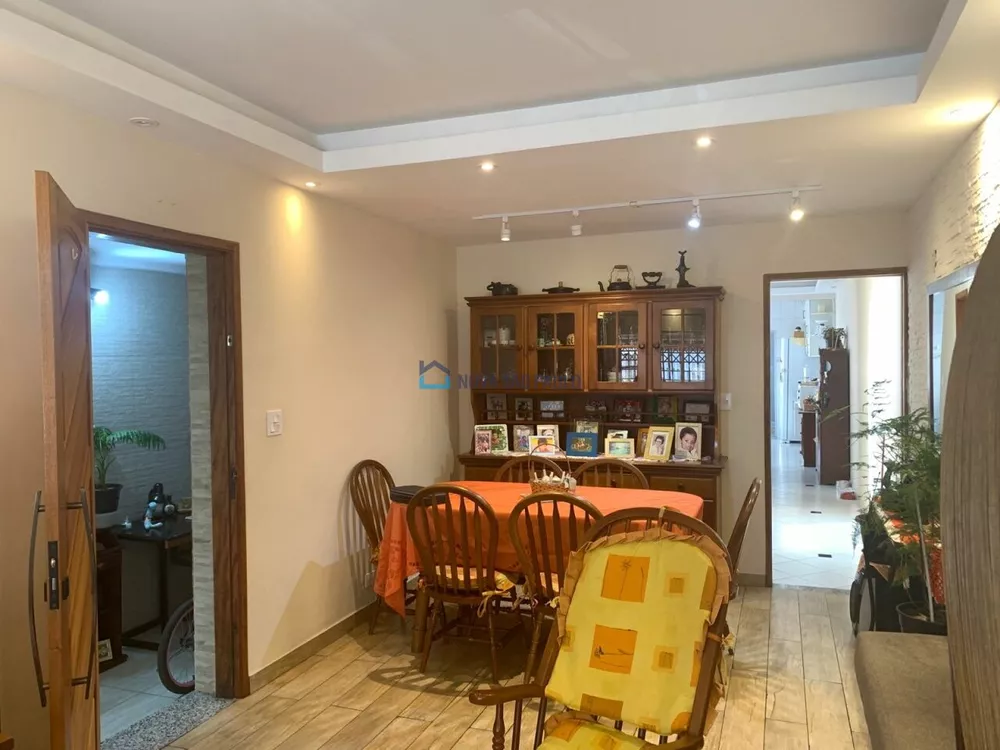 Casa à venda com 3 quartos, 190m² - Foto 2