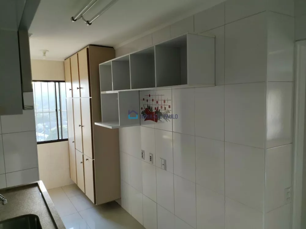 Apartamento à venda com 3 quartos, 70m² - Foto 4