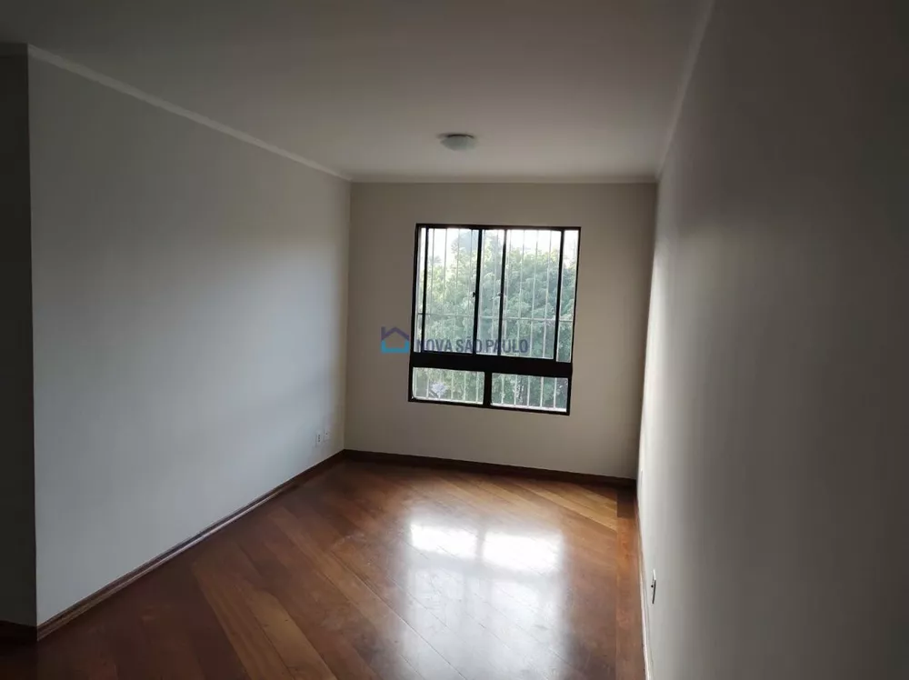 Apartamento à venda com 3 quartos, 70m² - Foto 2