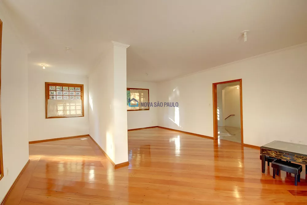 Casa à venda com 3 quartos, 400m² - Foto 2