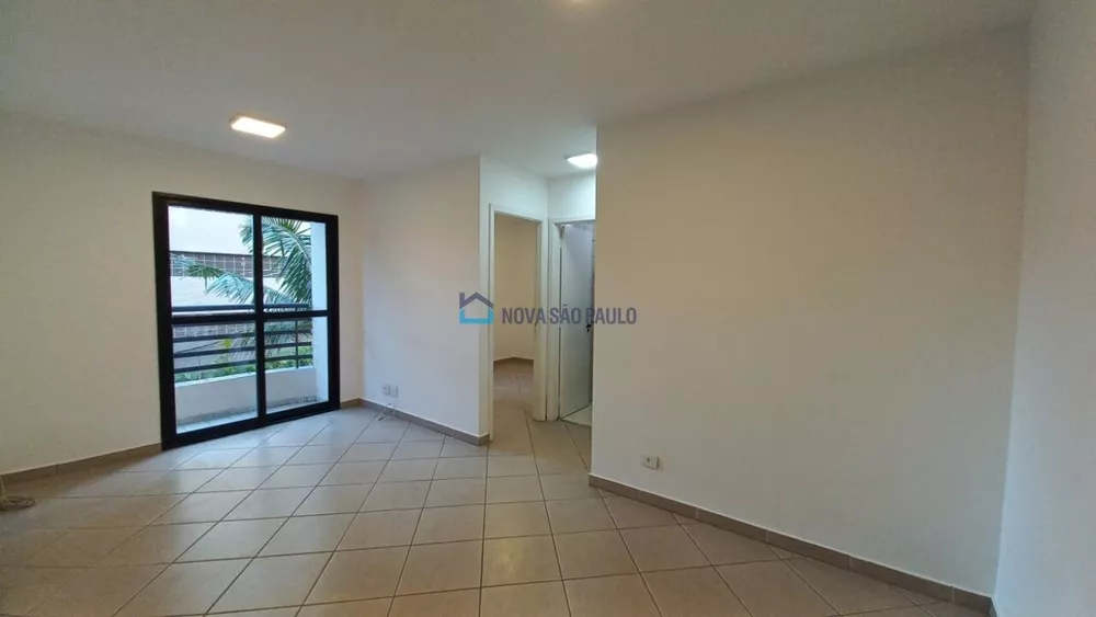 Apartamento à venda com 2 quartos, 49m² - Foto 2