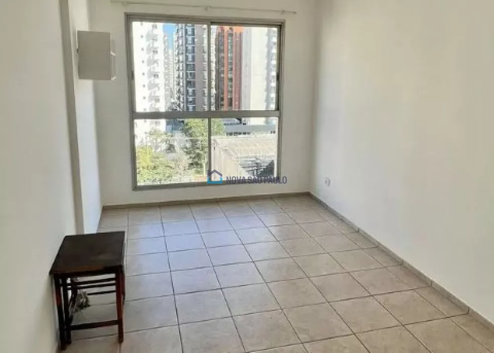 Apartamento à venda com 1 quarto, 40m² - Foto 2