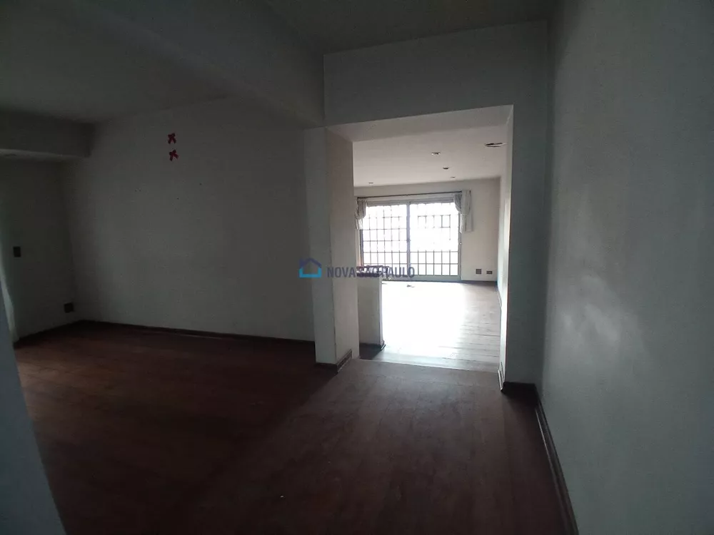 Casa Comercial para alugar com 4 quartos, 405m² - Foto 2