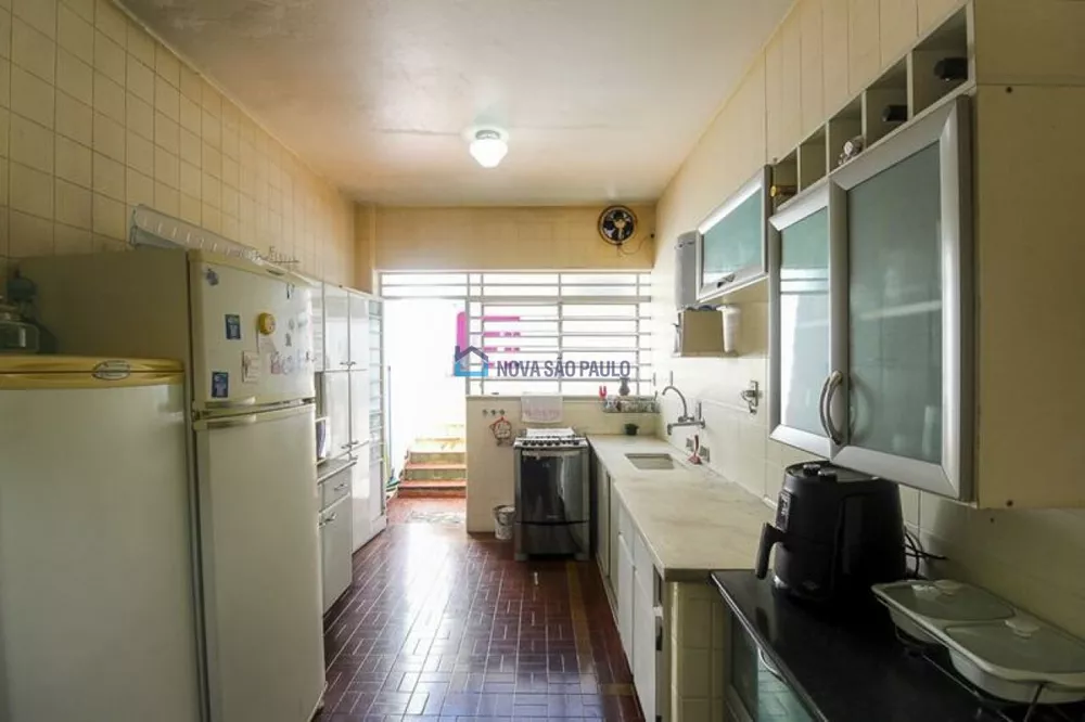 Casa à venda com 3 quartos, 200m² - Foto 4