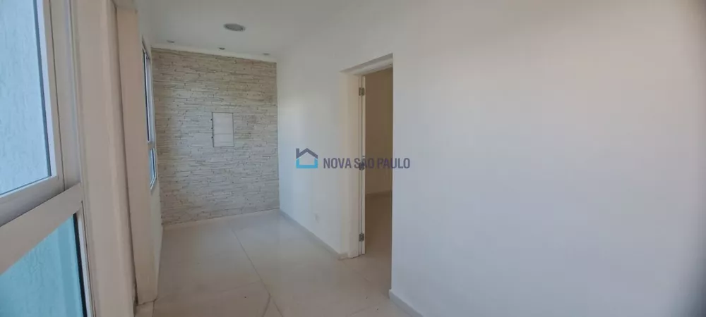 Casa à venda com 2 quartos, 200m² - Foto 2