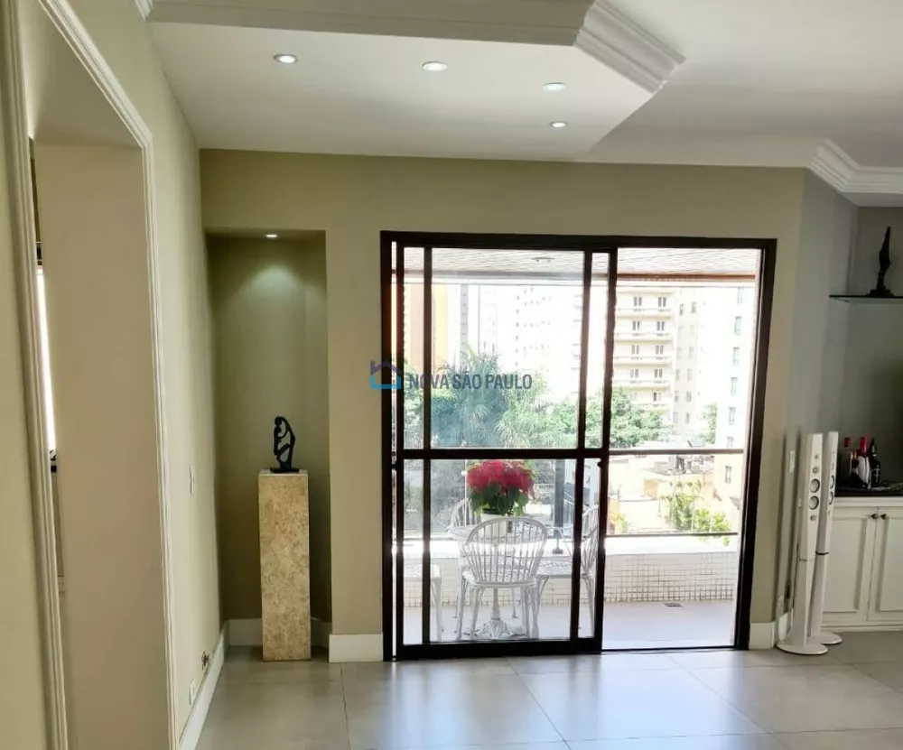 Apartamento à venda com 4 quartos, 189m² - Foto 3