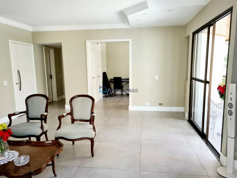 Apartamento à venda com 4 quartos, 189m² - Foto 2