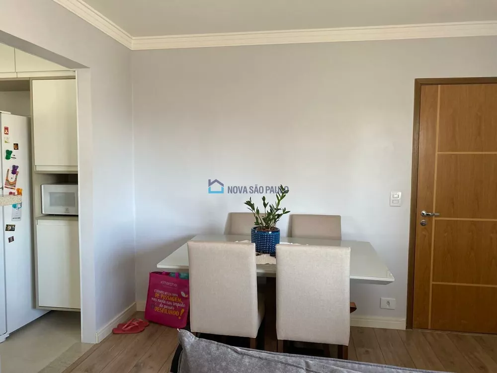 Apartamento à venda com 2 quartos, 70m² - Foto 4